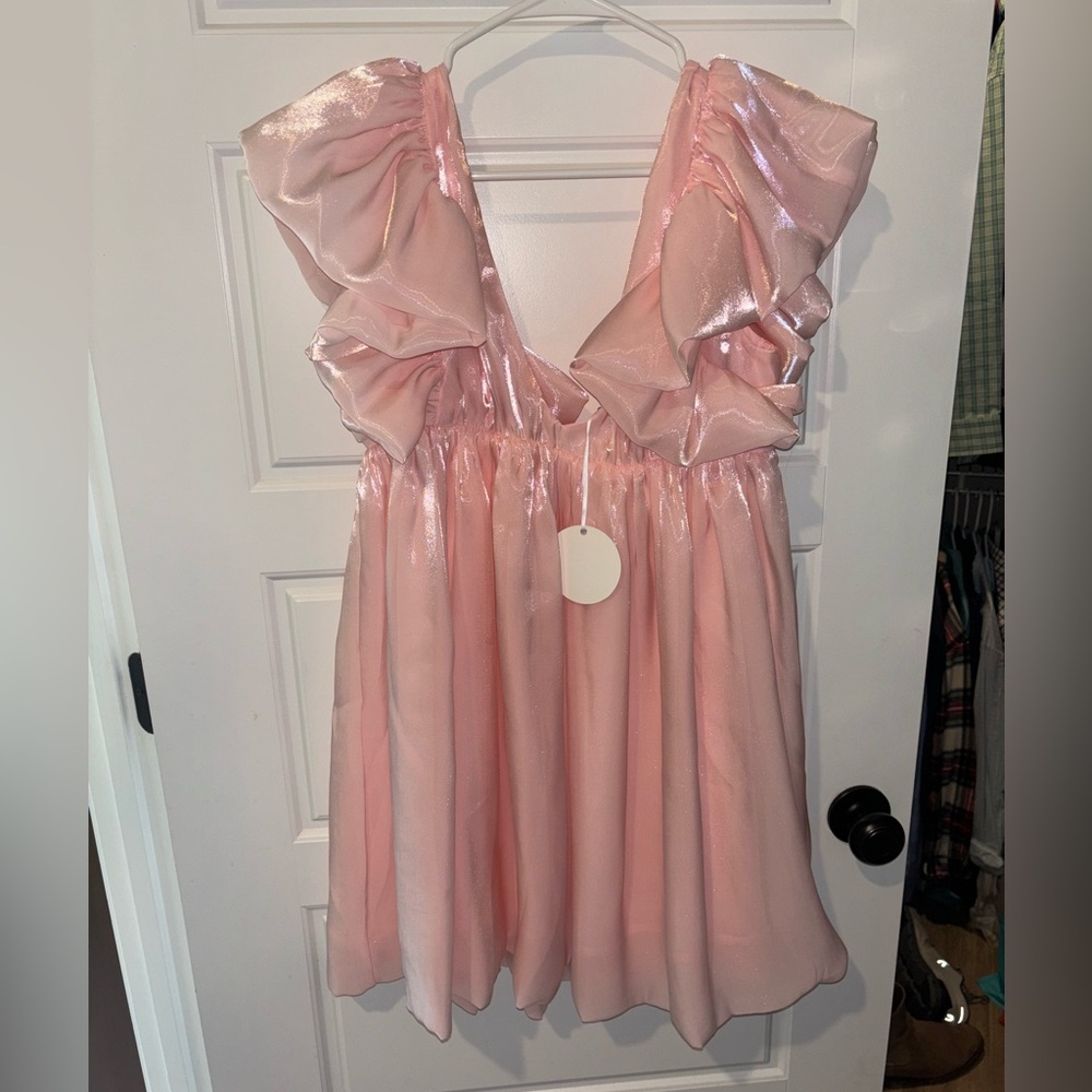 NWT Women’s boutique pink shimmer dress size medium